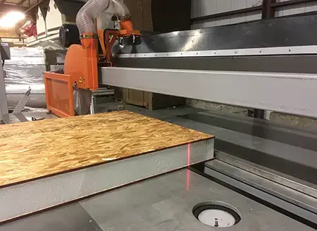 Оборудование Gluestream. sandwich-panel-cutting-saw