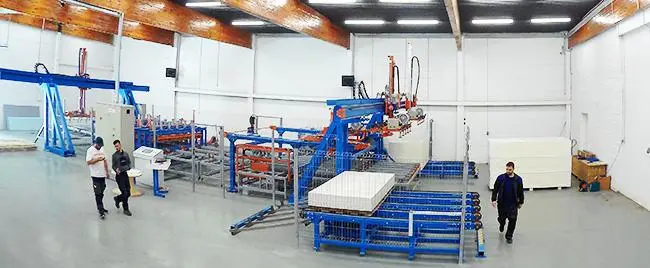 Équipement Gluestream. machines de production de panneaux sandwich sip